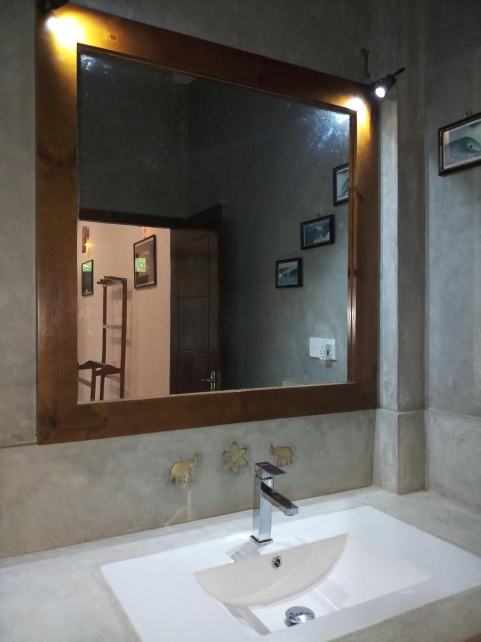 Ramya Nest Inn มิริสซา ภายนอก รูปภาพ
